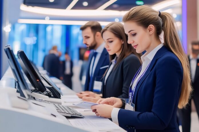 08007838422 08007838422